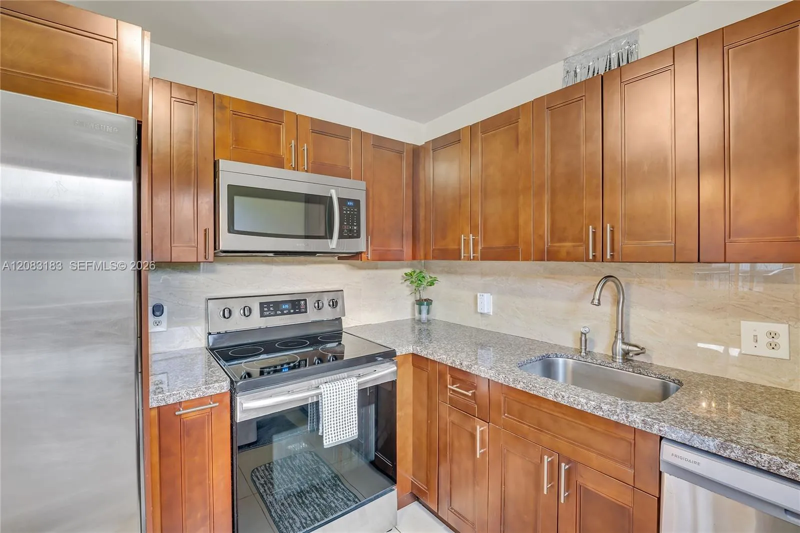 En Venta 150 SW 134th Way 304R, Pembroke Pines, FL 33027, Pembroke Pines, FL 33027