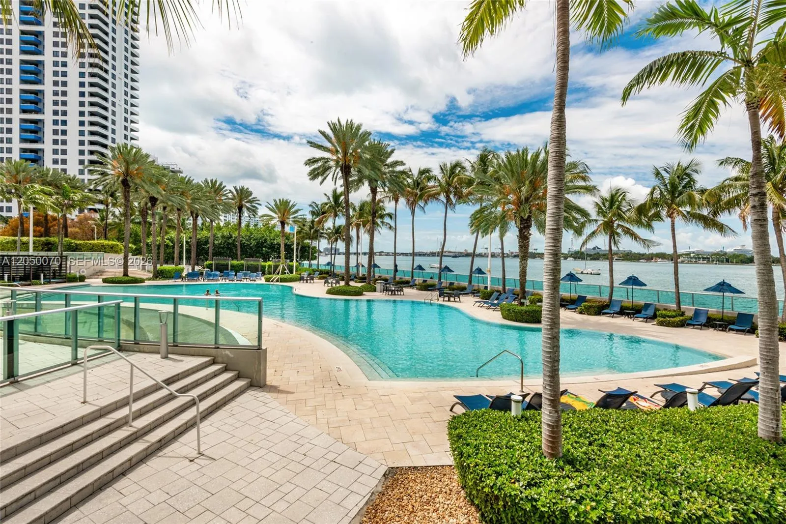 Foto de propiedad en 1500 Bay Road 116S, Miami Beach, FL 33139 Miami Beach con MLS#
