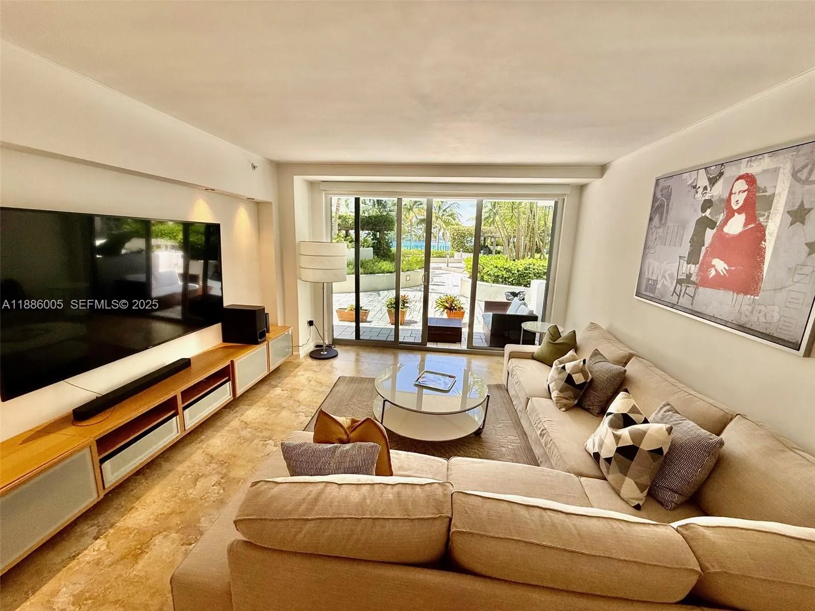Foto de propiedad en 1500 Bay Road 122S, Miami Beach, FL 33139 Miami Beach con MLS# 