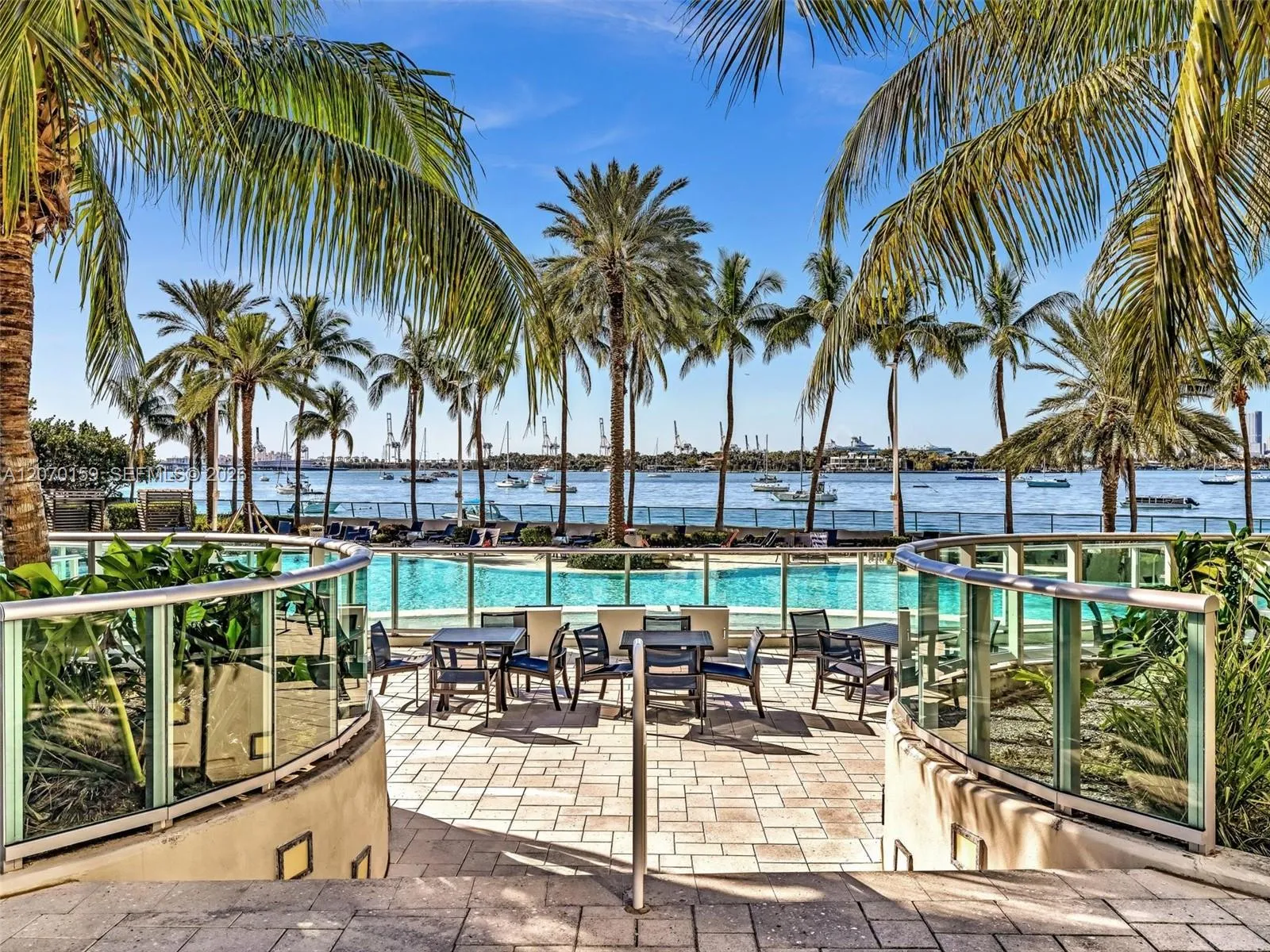 Foto de propiedad en 1500 Bay Road 516S, Miami Beach, FL 33139 Miami Beach con MLS#