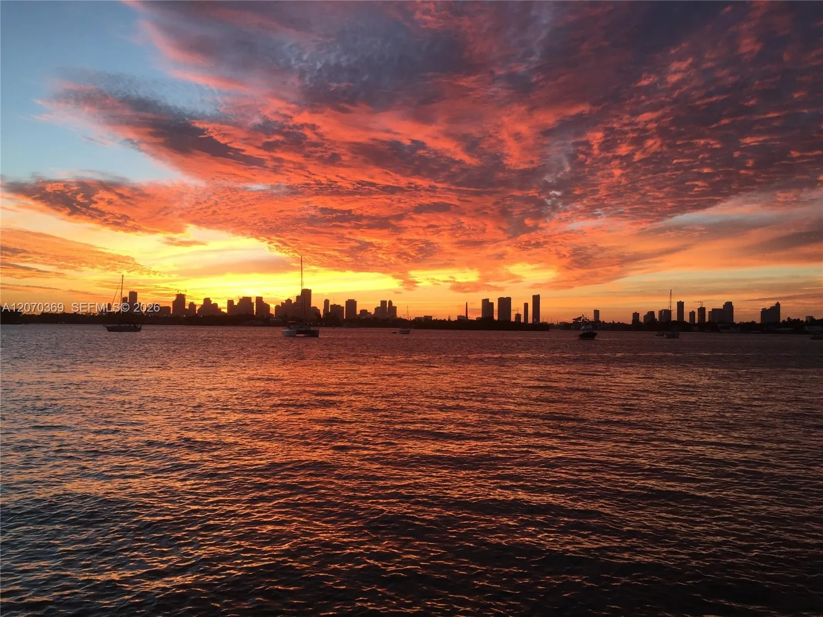 Foto de propiedad en 1500 Bay Road 618S, Miami Beach, FL 33139 Miami Beach con MLS#