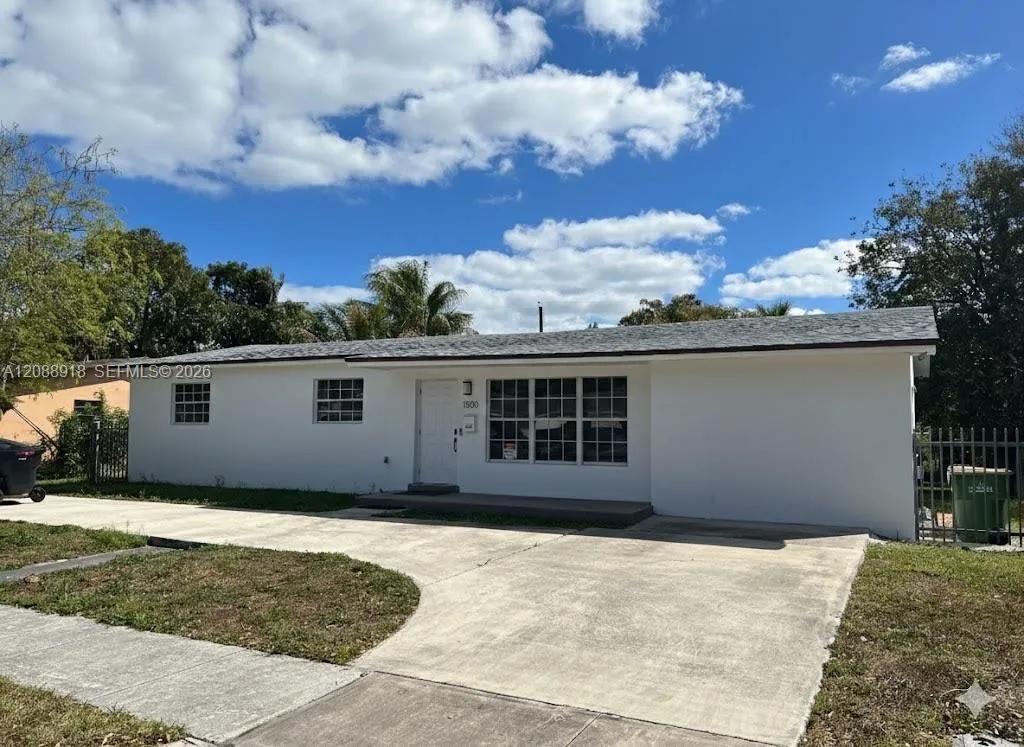 En Venta 1500 NE 137th Street, North Miami, FL 33161, North Miami, FL 33161