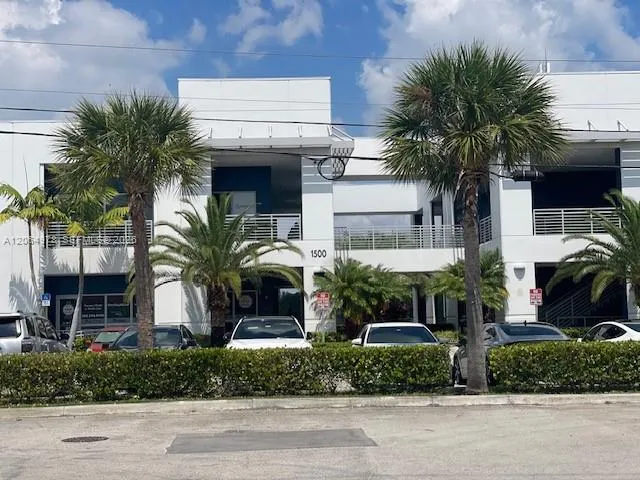 Foto de propiedad en 1500 NW 89ct 216, Doral, FL 33172 Doral con MLS# 