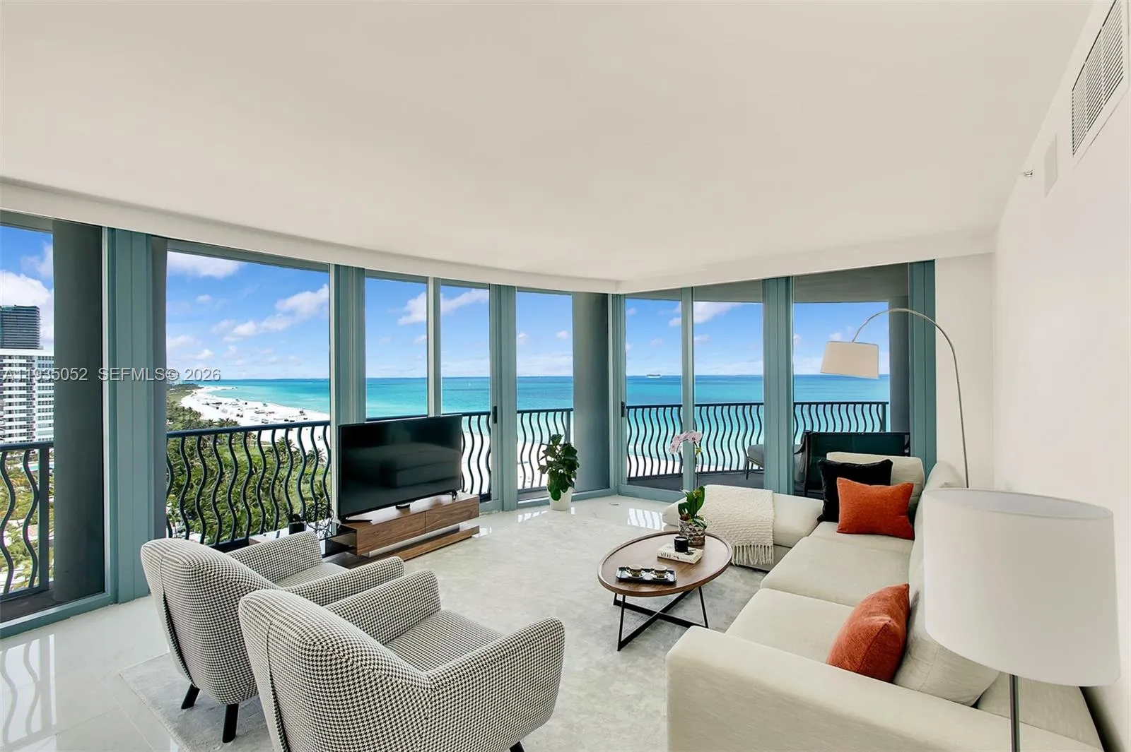 Foto de propiedad en 1500 Ocean Drive 1201, Miami Beach, FL 33139 Miami Beach con MLS# 