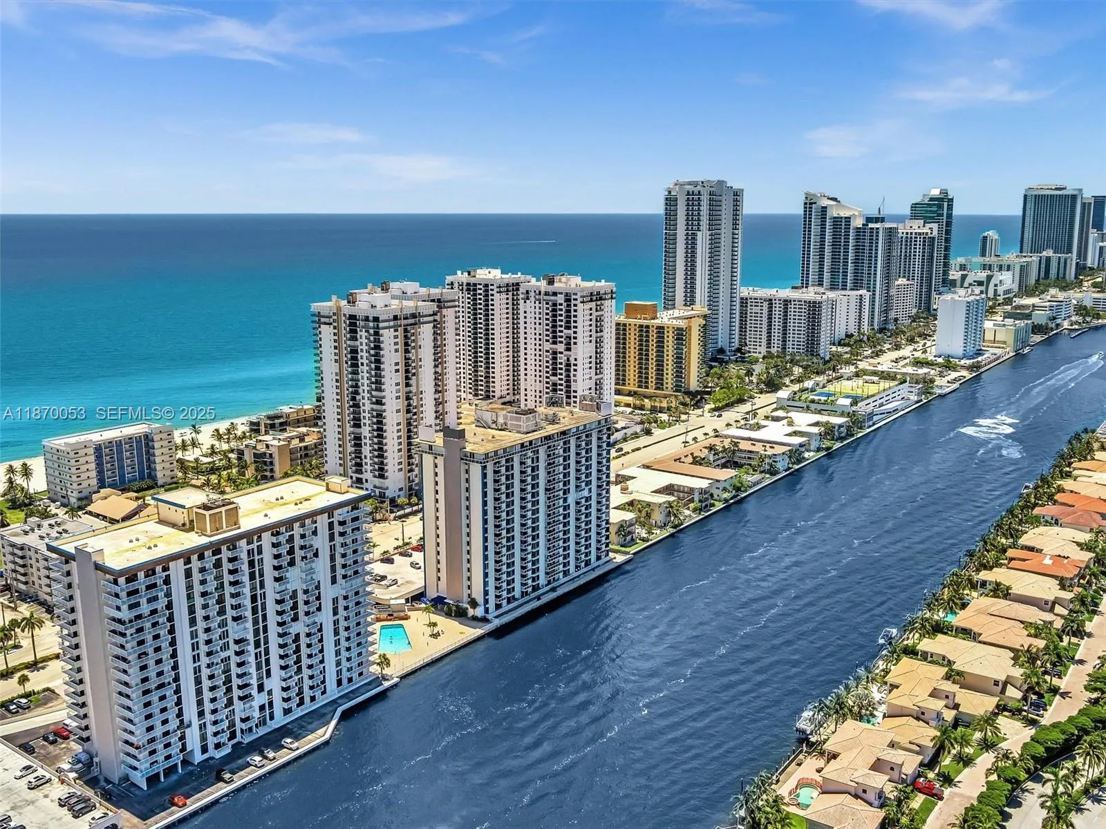 Foto de propiedad en 1500 S Ocean Drive 3E, Hollywood, FL 33019 Hollywood con MLS# 
