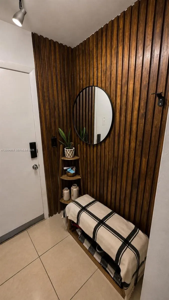 Foto de propiedad en 1501 NE 191st Street C116, Miami, FL 33179 Miami con MLS# 