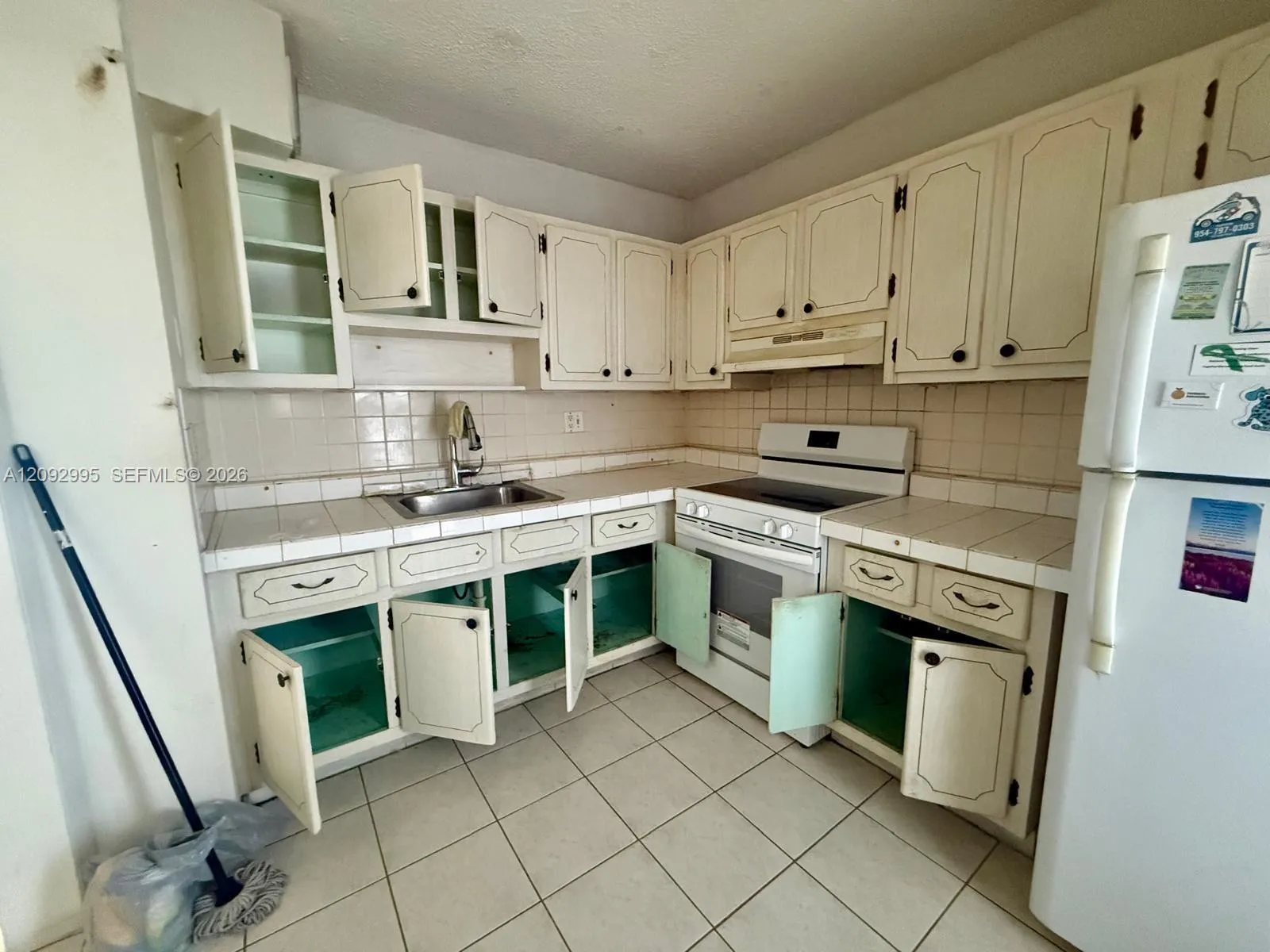 Foto de propiedad en 1501 NW 43rd Avenue 206, Lauderhill, FL 33313 Lauderhill con MLS# 