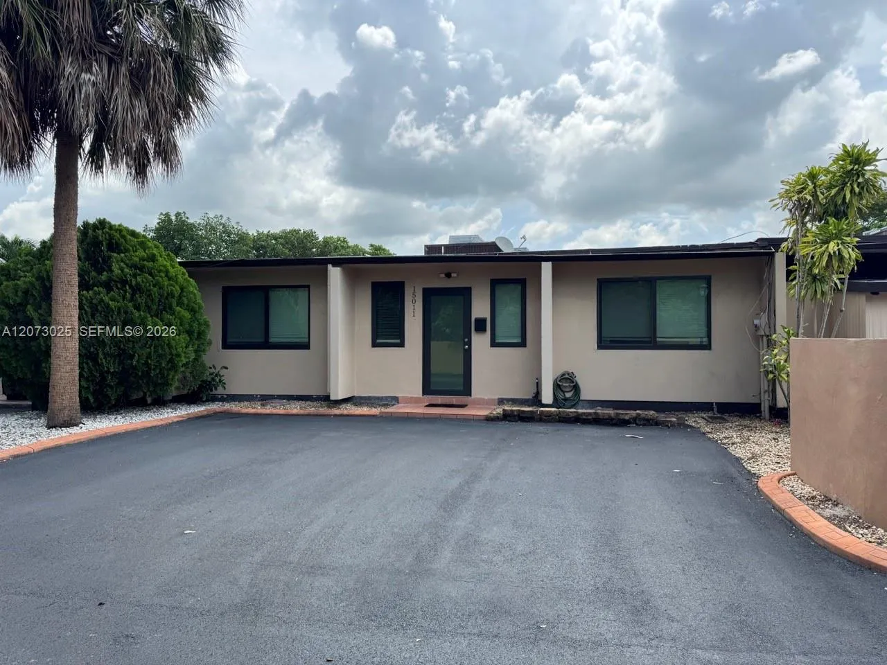 Foto de propiedad en 15011 Coconut Court 15011, Miami Lakes, FL 33014 Miami Lakes con MLS# 