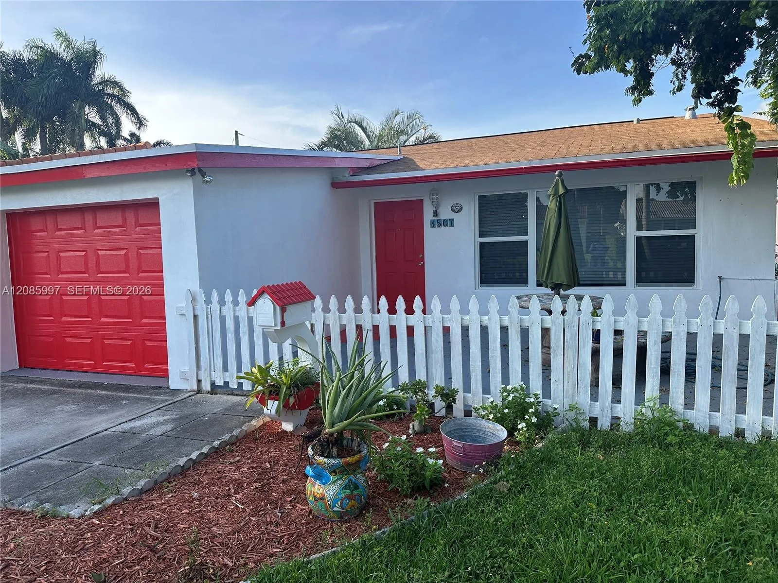 Foto de propiedad en 1507 Hayes Street, Hollywood, FL 33020 Hollywood con MLS# 