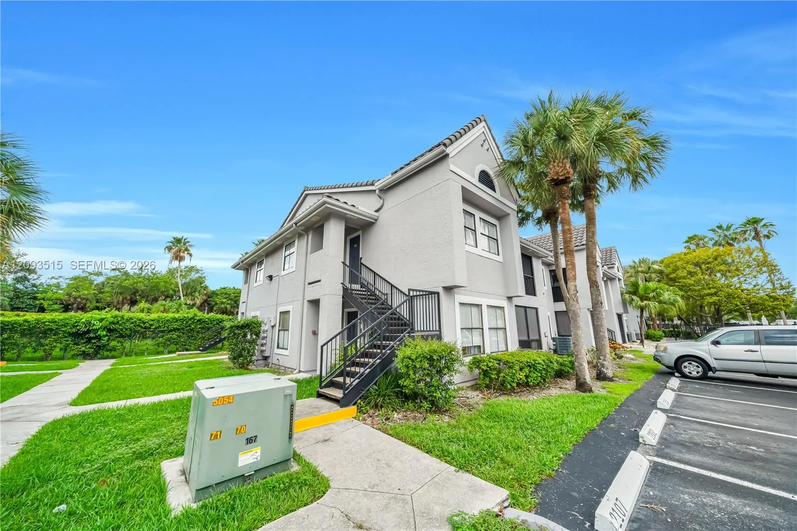 Foto de propiedad en 15070 SW 103rd Lane 2201, Miami, FL 33196 Miami con MLS#