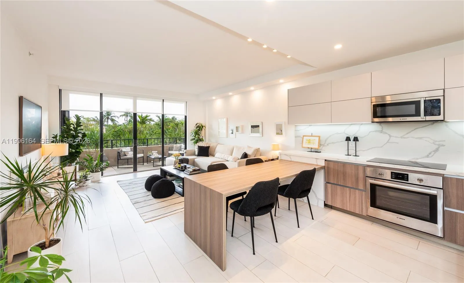 Foto de propiedad en 151 Crandon Blvd 241 241, Key Biscayne, FL 33149 Key Biscayne con MLS# 