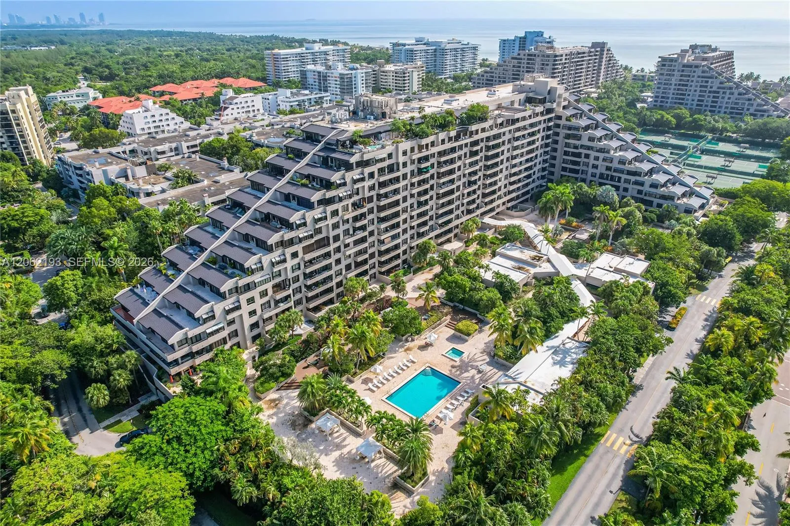 Foto de propiedad en 151 Crandon Boulevard 441, Key Biscayne, FL 33149 Key Biscayne con MLS# 
