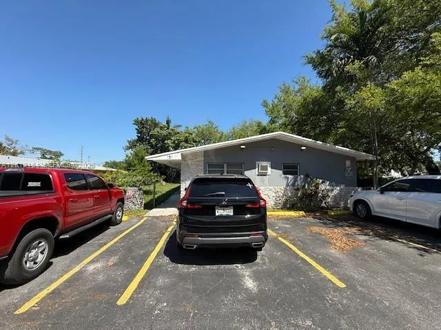 En Venta 151 NW 164th Street, Miami, FL 33169, Miami, FL 33169