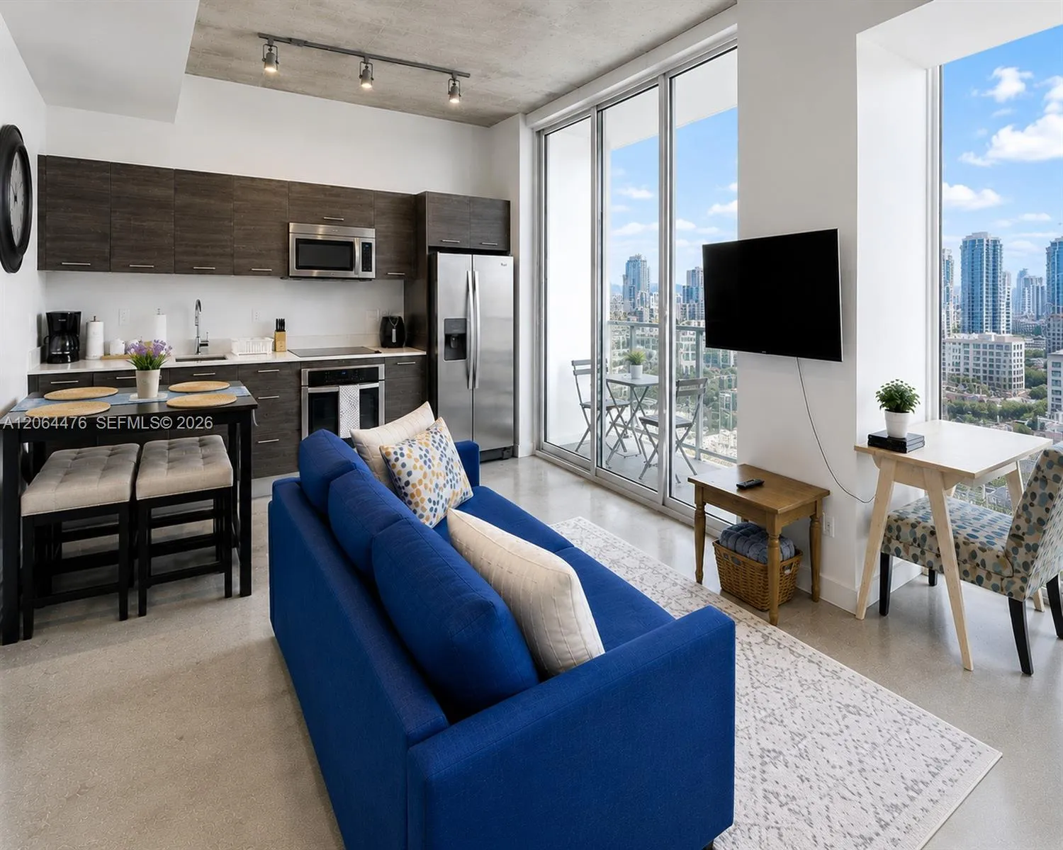 Foto de propiedad en 151 SE 1 Street 2406, Miami, FL 33131 Miami con MLS# 