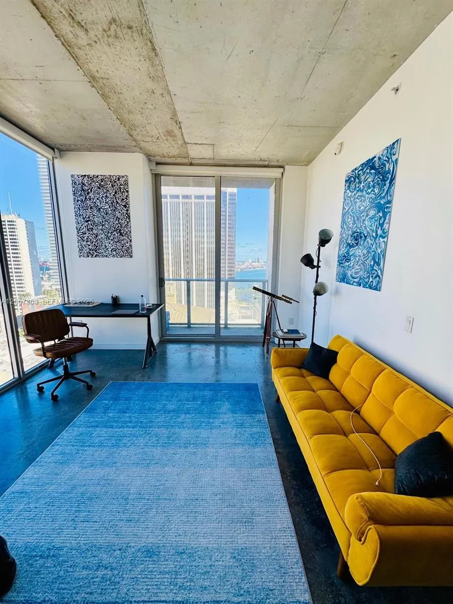 Foto de propiedad en 151 SE 1st Street 2102, Miami, FL 33131 Miami con MLS#