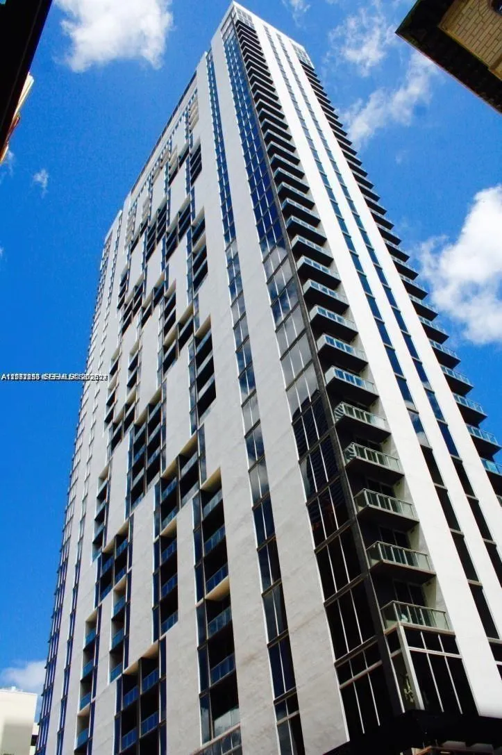 Foto de propiedad en 151 SE 1st Street 2104, Miami, FL 33131 Miami con MLS#