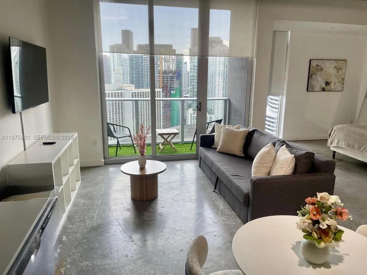Foto de propiedad en 151 SE 1st Street 2807, Miami, FL 33131 Miami con MLS# 