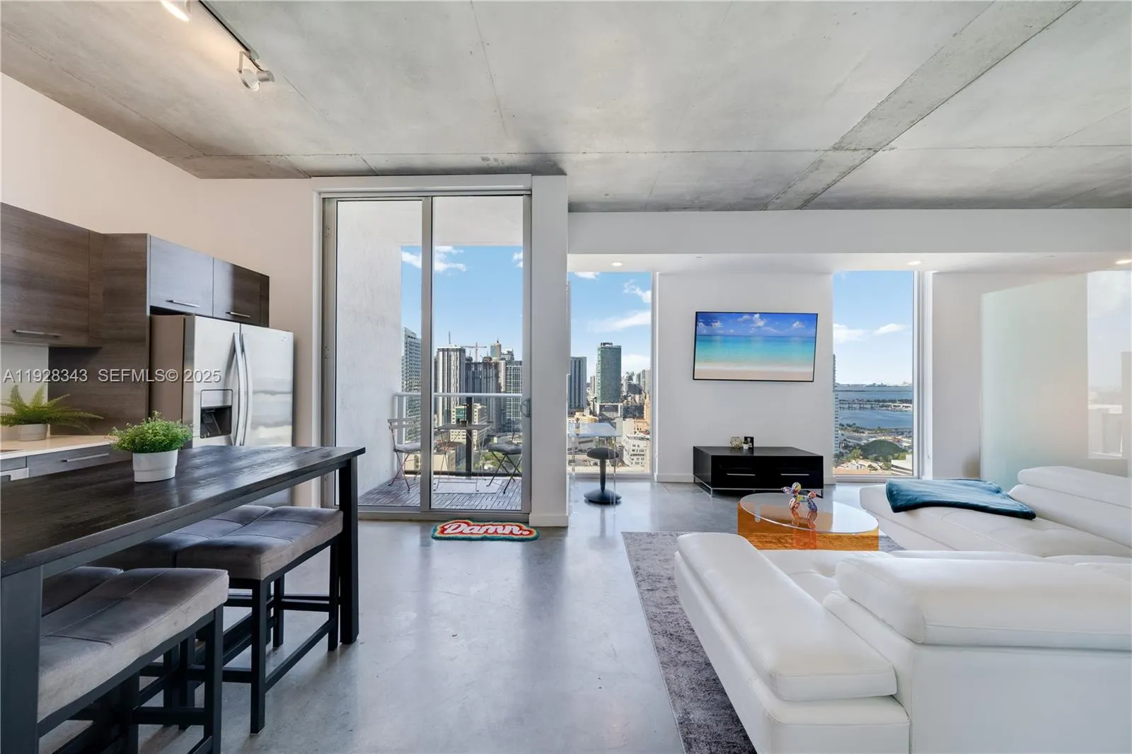 Foto de propiedad en 151 SE 1st Street 3008, Miami, FL 33131 Miami con MLS#
