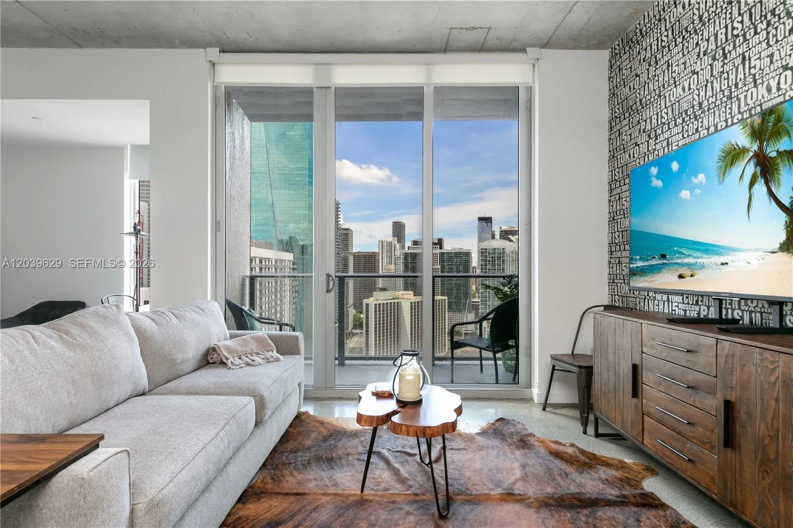 Foto de propiedad en 151 SE 1st Street 3103, Miami, FL 33131 Miami con MLS#