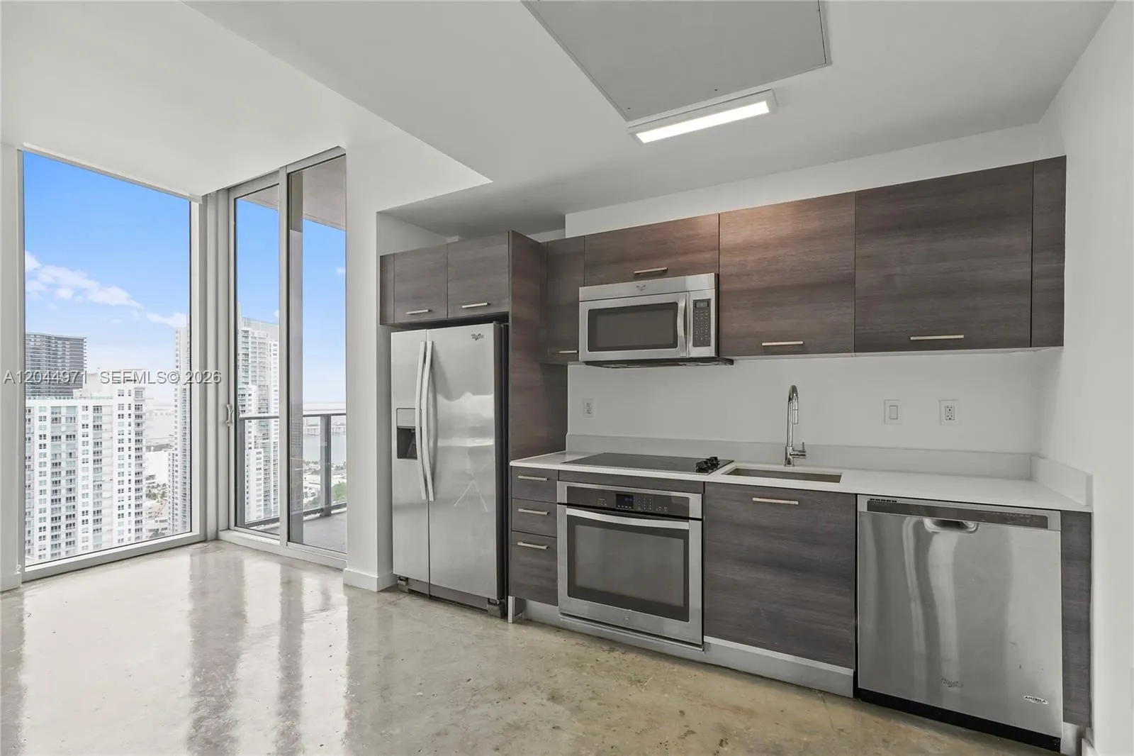Foto de propiedad en 151 SE 1st Street PH04, Miami, FL 33131 Miami con MLS#