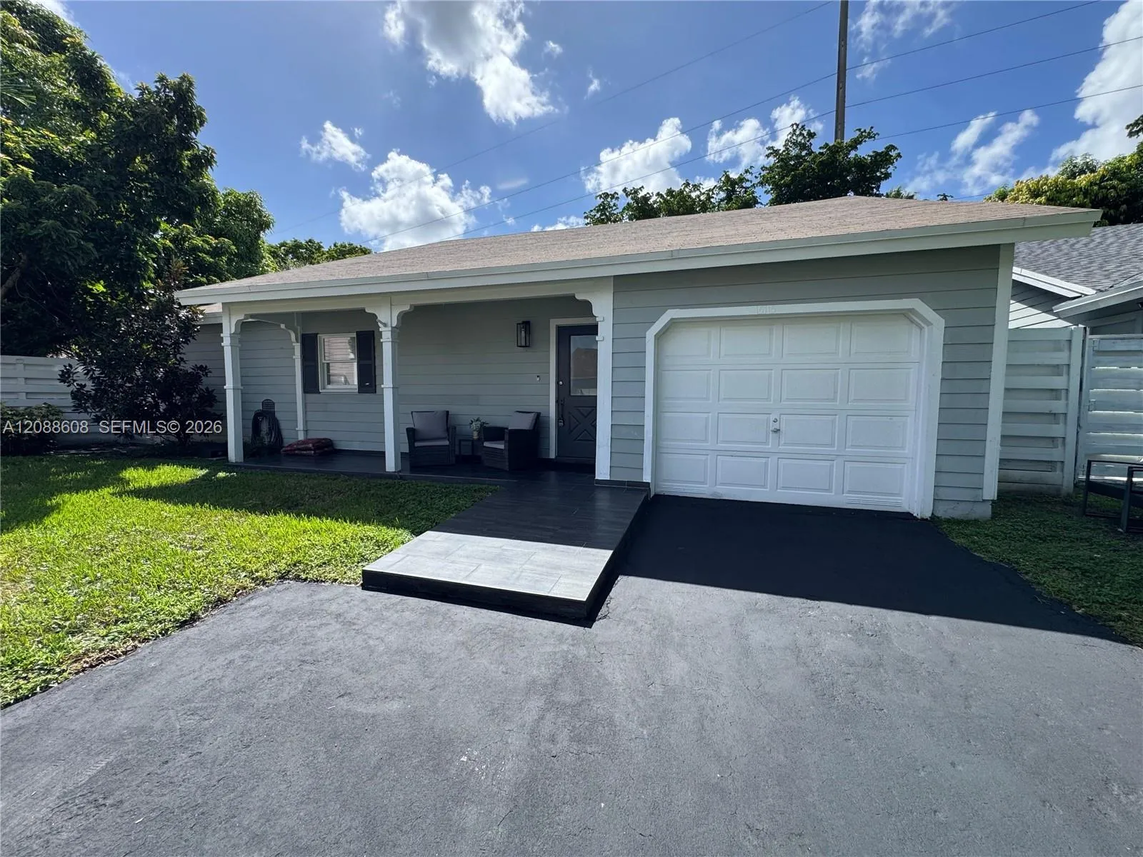 En Venta 15115 SW 140th Place, Miami, FL 33186, Miami, FL 33186