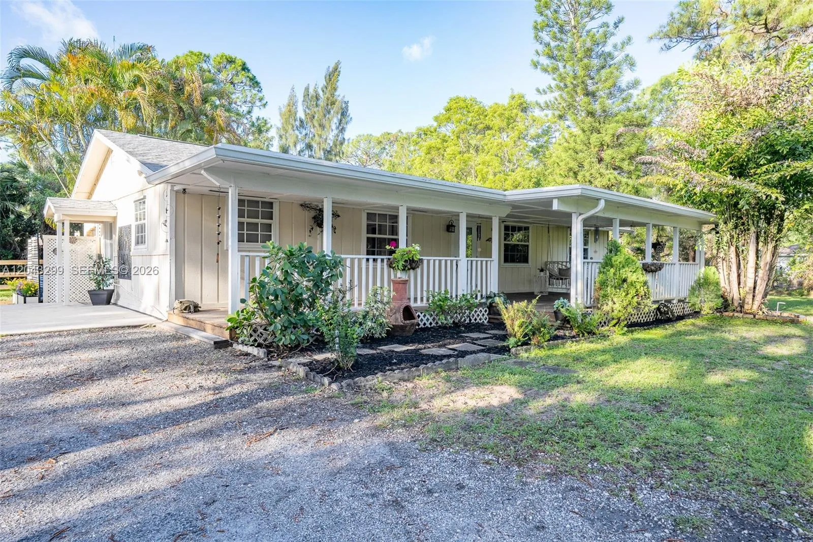 Foto de propiedad en 15160 Scotts Place, Loxahatchee, FL 33470 Loxahatchee con MLS# 