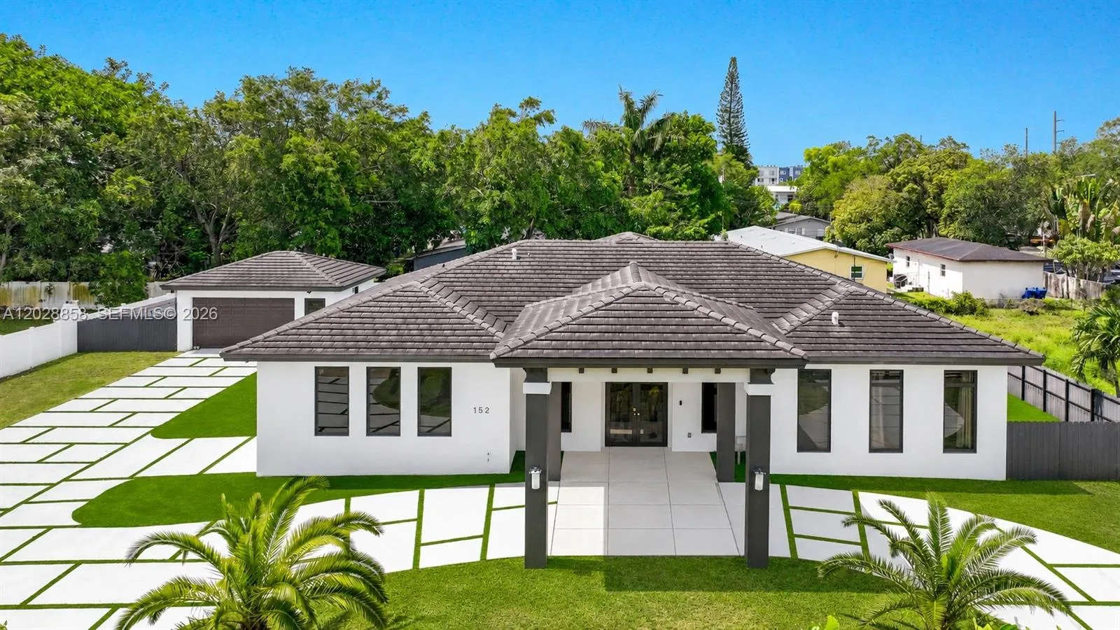 En Venta 152 NW 165th Street, Miami, FL 33169, Miami, FL 33169