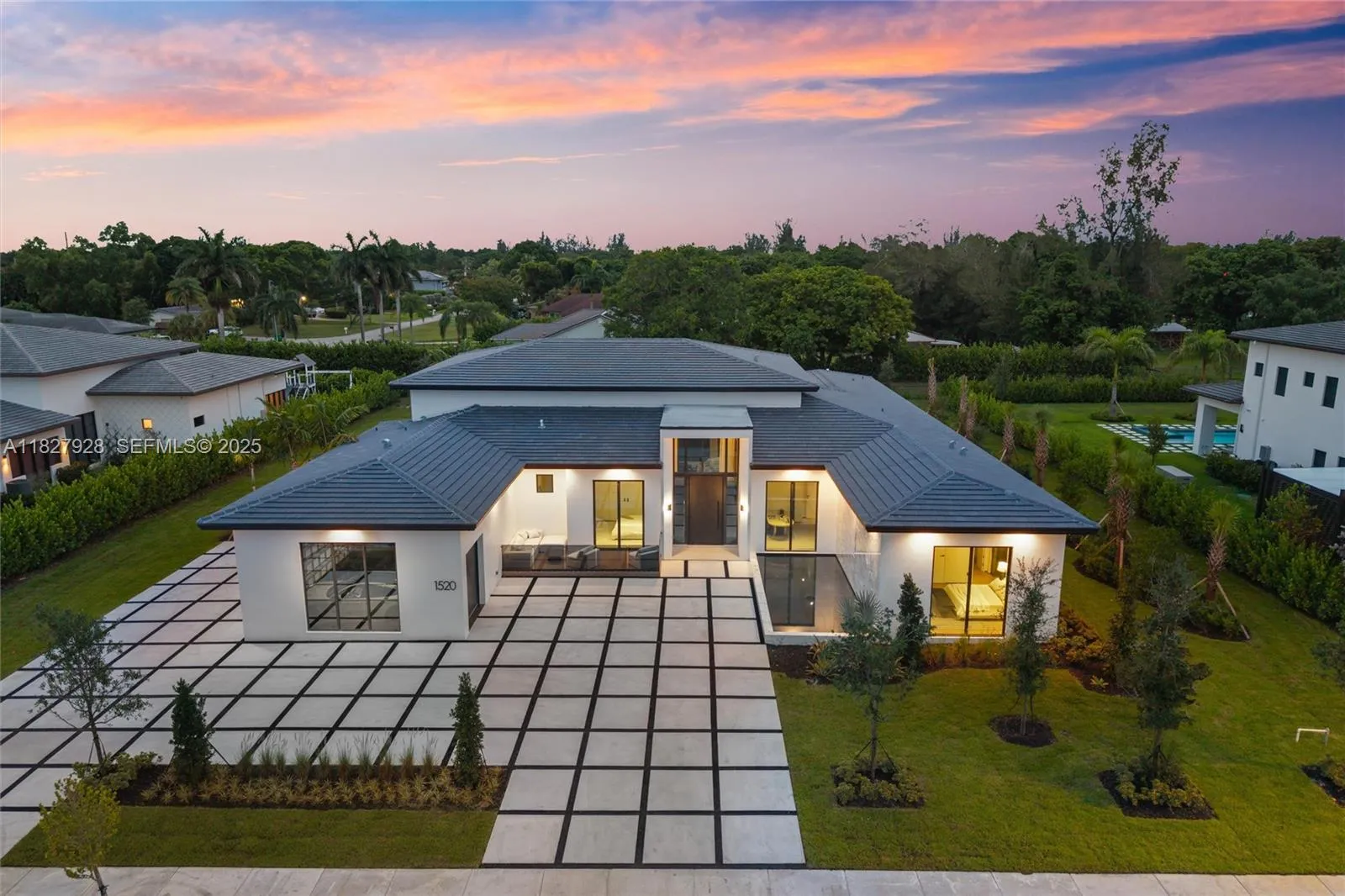 Foto de propiedad en 1520 SW 149th Terrace, Davie, FL 33326 Davie con MLS# 
