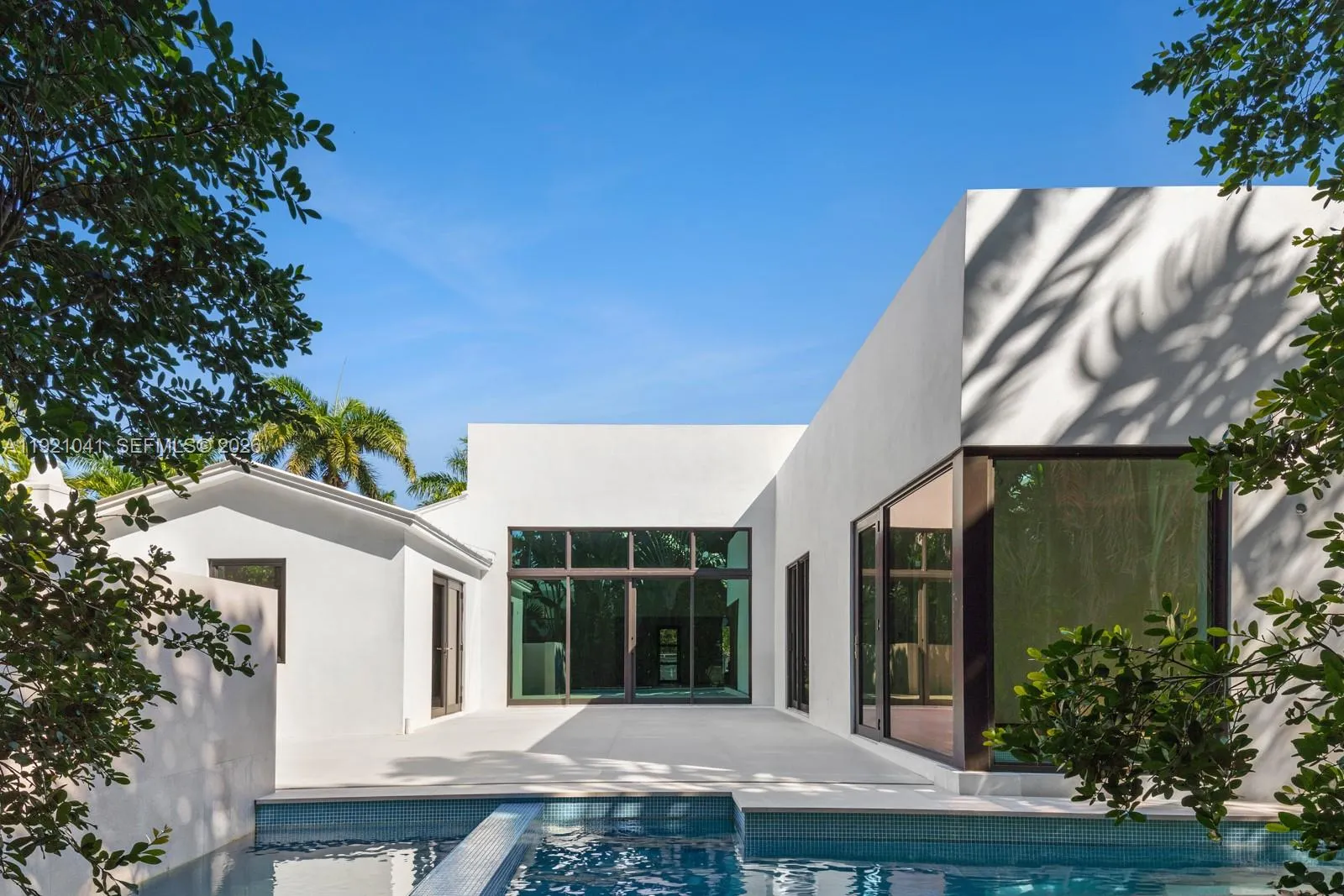 Foto de propiedad en 1520 W 22nd Street, Miami Beach, FL 33140 Miami Beach con MLS# 