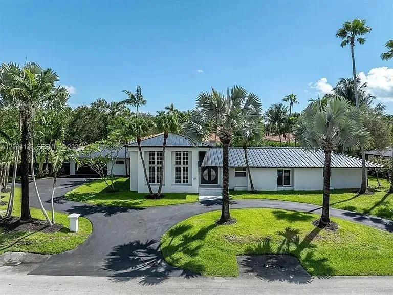 Vendido 15201 SW 74th Place, Palmetto Bay, FL 33157, Palmetto Bay, FL 33157