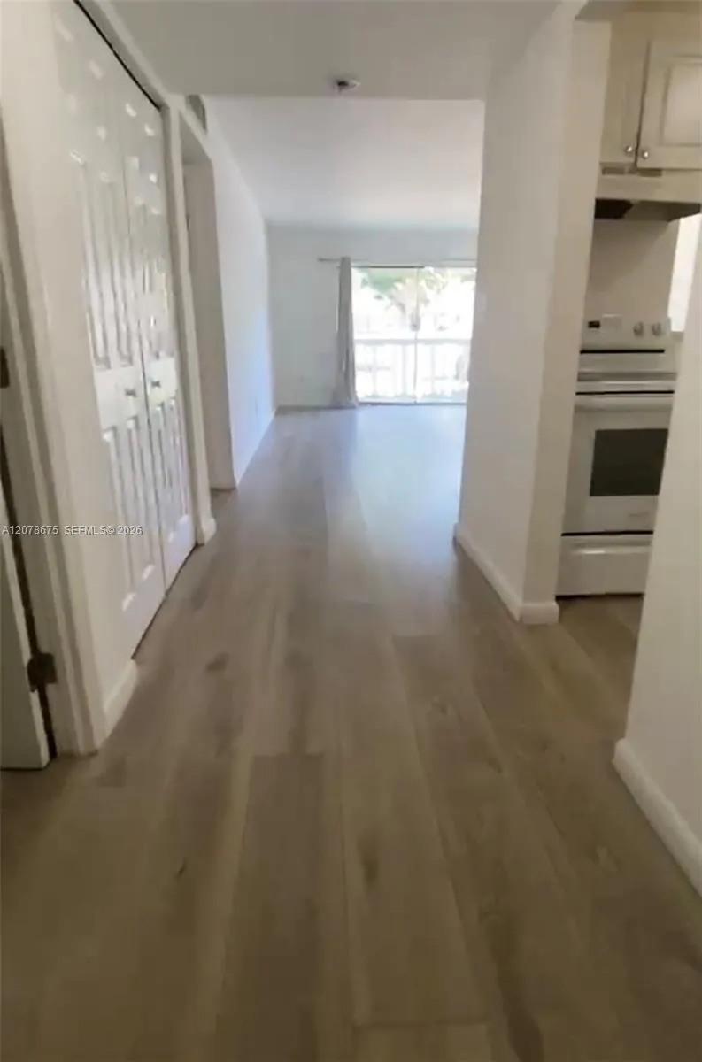 Foto de propiedad en 15205 NE 6th Avenue D104, Miami, FL 33162 Miami con MLS# 