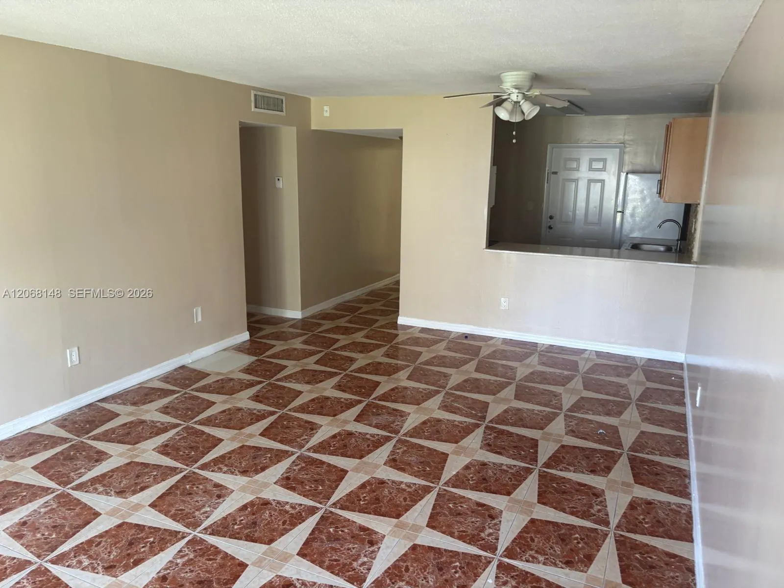 En Venta 15205 NE 6th Avenue D111, Miami, FL 33162, Miami, FL 33162
