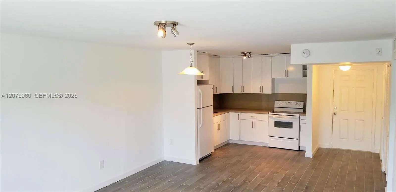 En Venta 15205 NE 6th Avenue D204, Miami, FL 33162, Miami, FL 33162