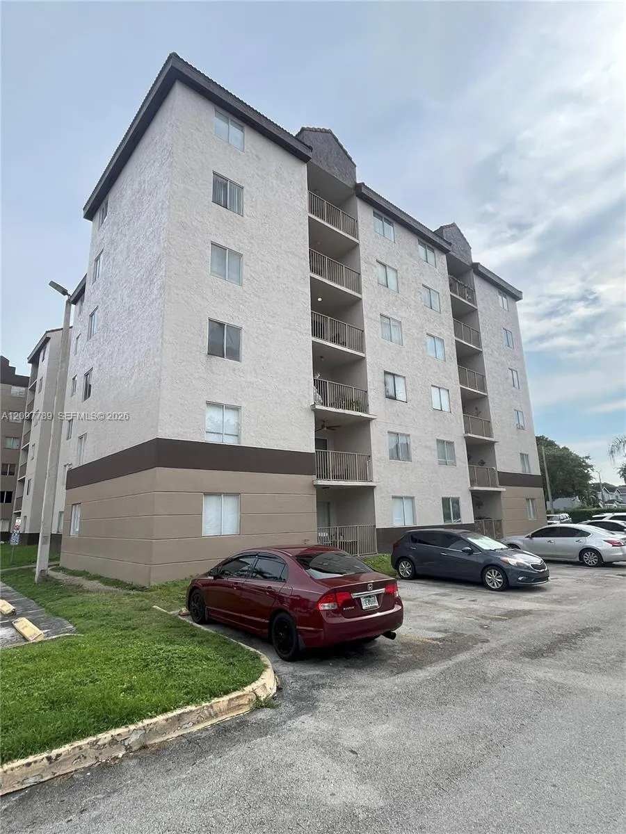 En Renta 15221 SW 80th Street 312, Miami, FL 33193, Miami, FL 33193