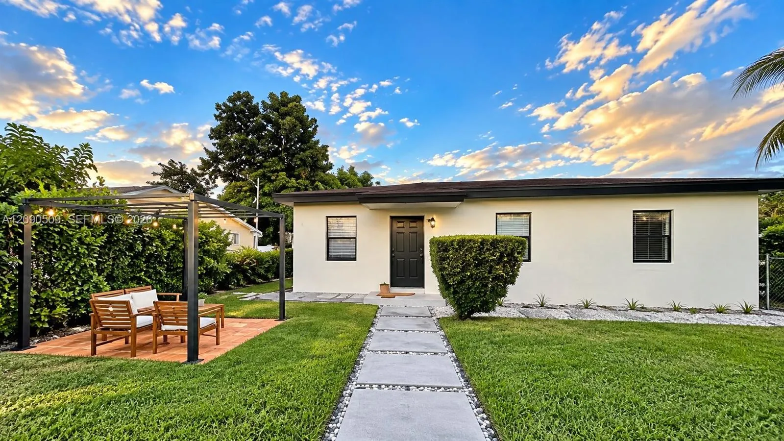 Foto de propiedad en 15231 NW 31st Avenue 1, Miami Gardens, FL 33054 Miami Gardens con MLS# 