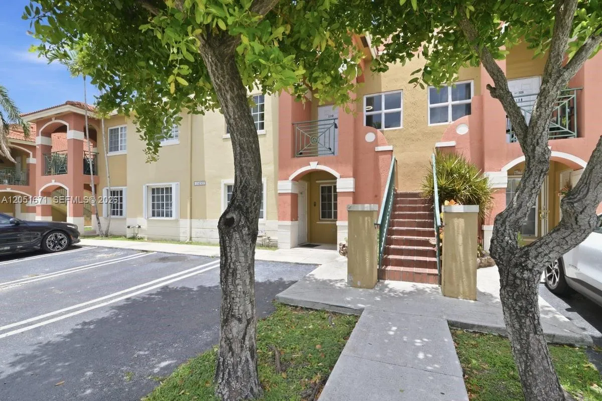 En Venta 15250 SW 134th Place 110, Miami, FL 33177, Miami, FL 33177