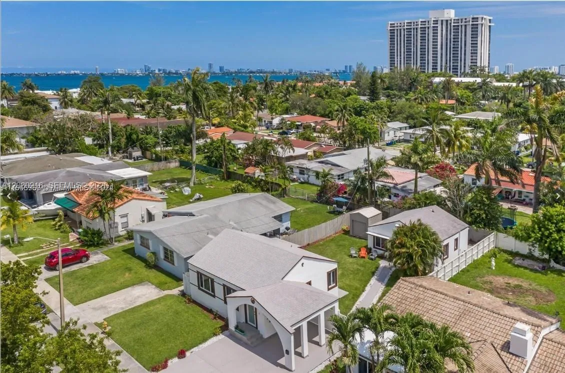 En Renta 1526 NE 110th Street A, Miami, FL 33161, Miami, FL 33161