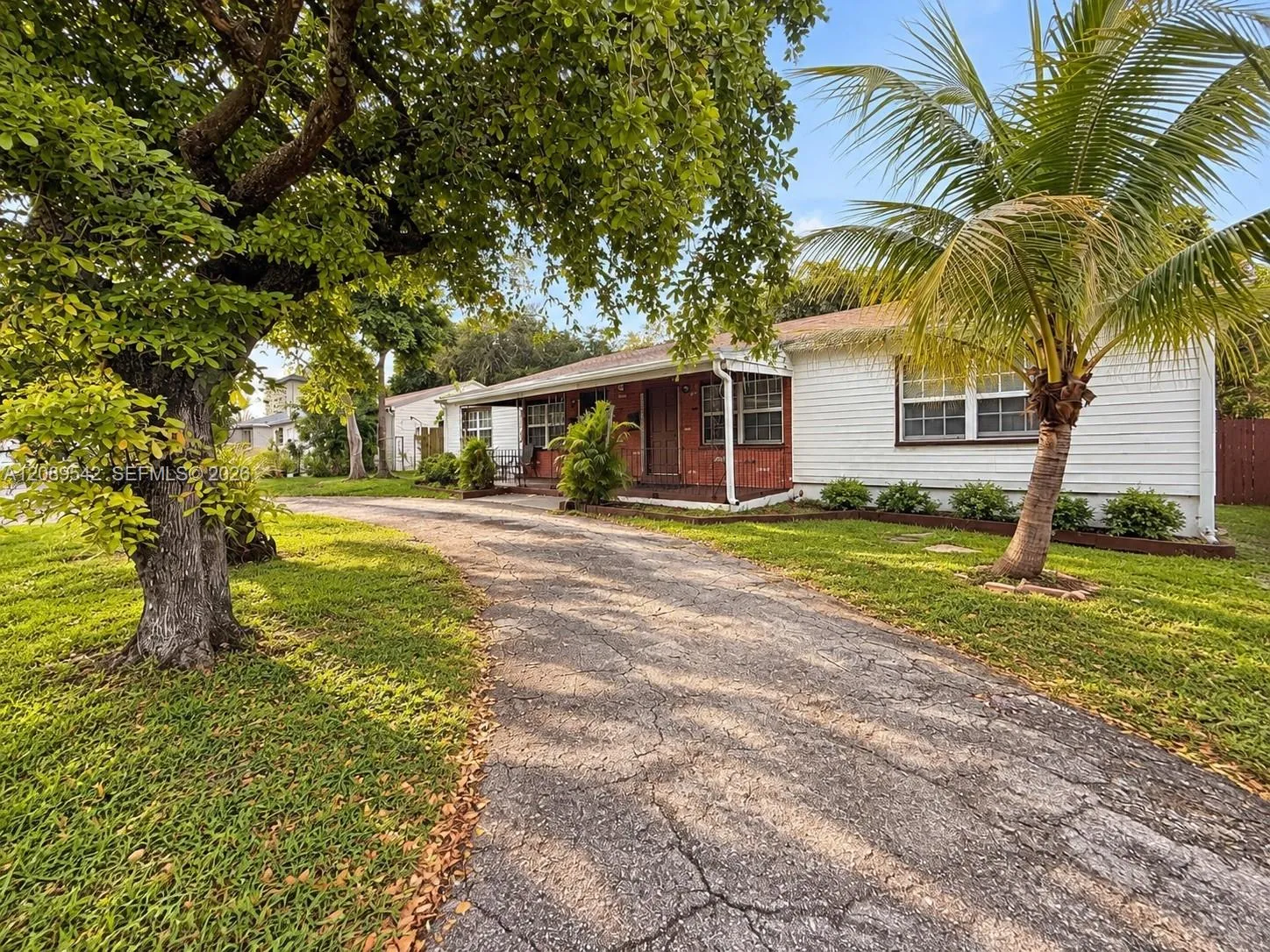 En Renta 1526 NE 135th Street 1528, North Miami, FL 33161, North Miami, FL 33161