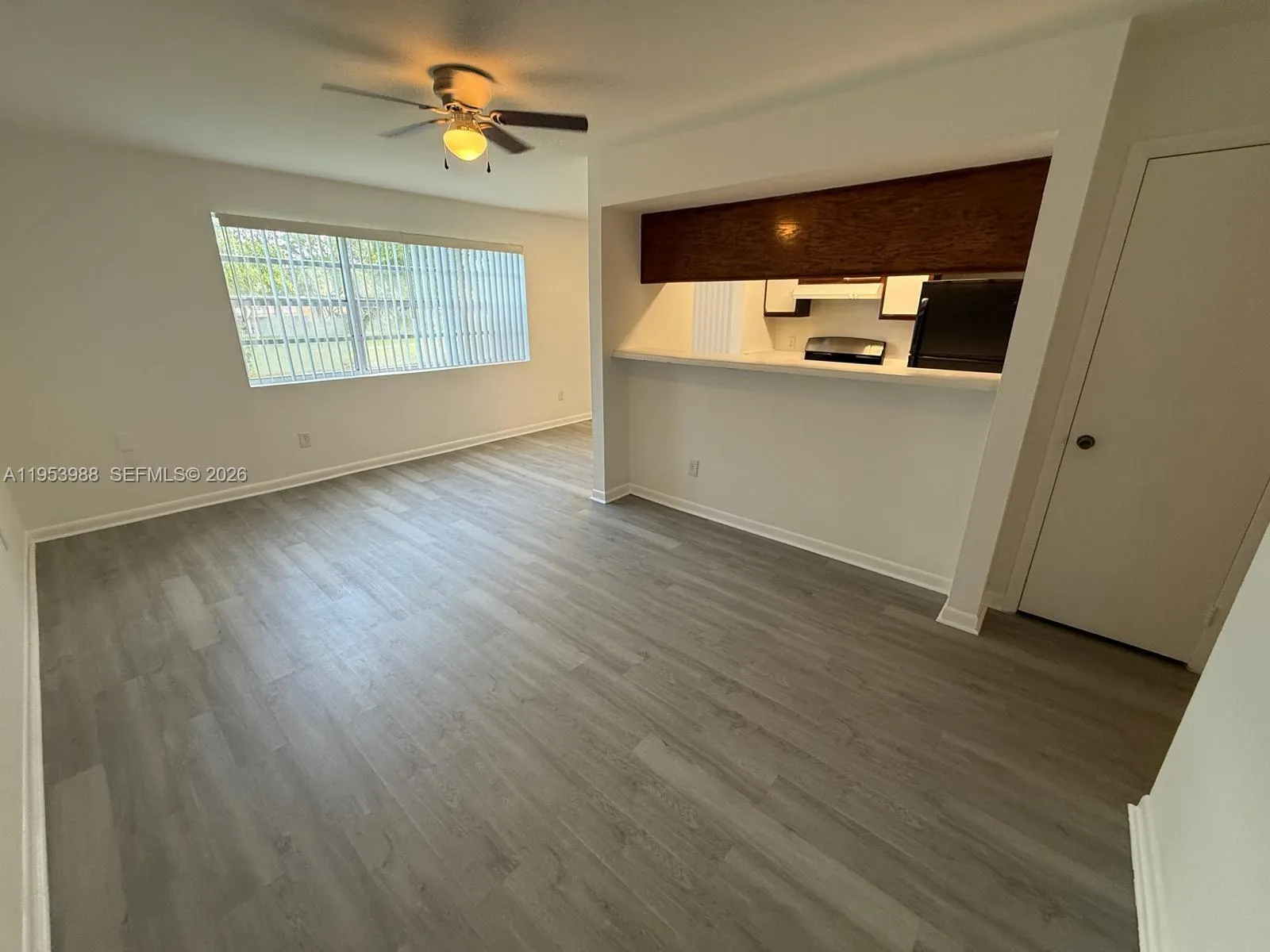Foto de propiedad en 15285 SW 107th Lane 214, Miami, FL 33196 Miami con MLS# 