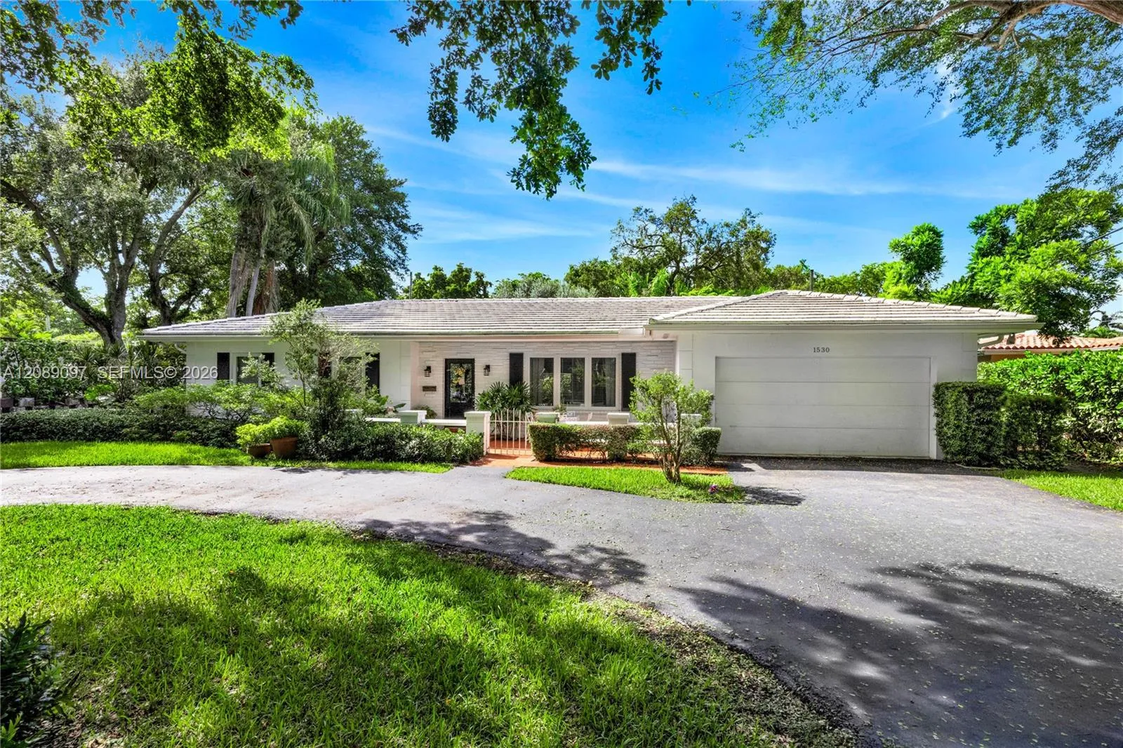 En Venta 1530 Garcia Avenue, Coral Gables, FL 33146, Coral Gables, FL 33146