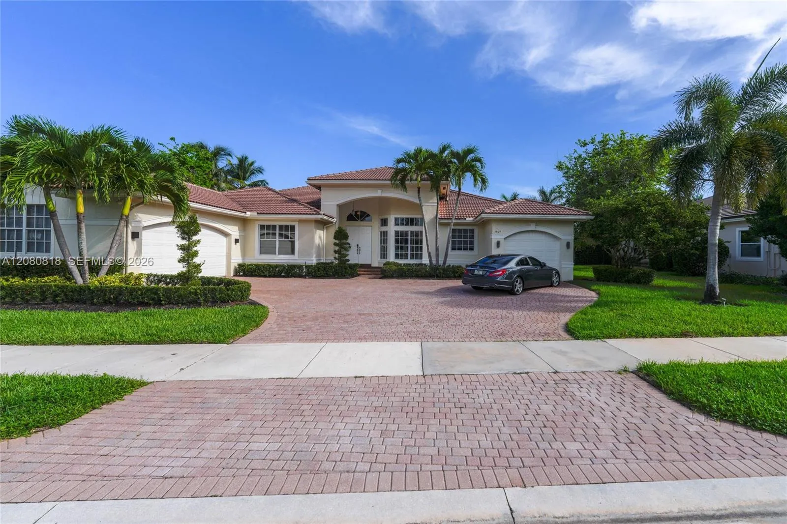 Foto de propiedad en 15317 SW 35th Street, Davie, FL 33331 Davie con MLS# 