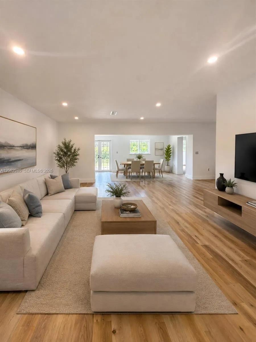 Foto de propiedad en 1532 Trillo Avenue, Coral Gables, FL 33146 Coral Gables con MLS# 