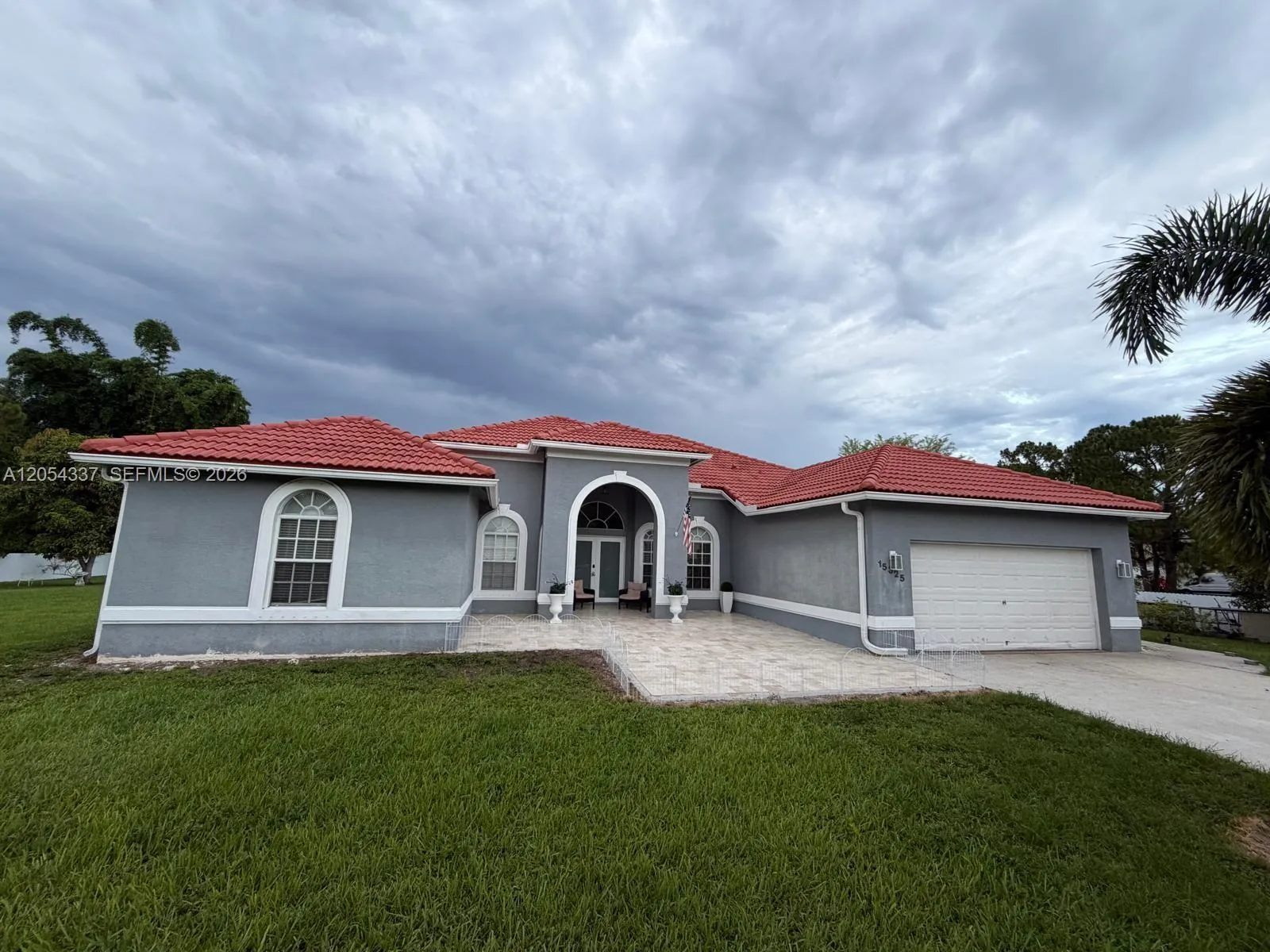 Foto de propiedad en 15325 N 75th Lane N, Loxahatchee, FL 33470 Loxahatchee con MLS# 