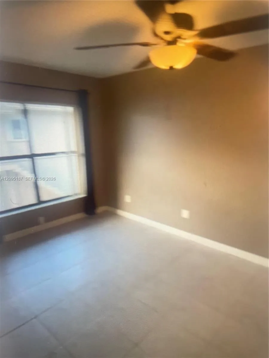 En Renta 15334 SW 72nd Street 9-23, Miami, FL 33193, Miami, FL 33193