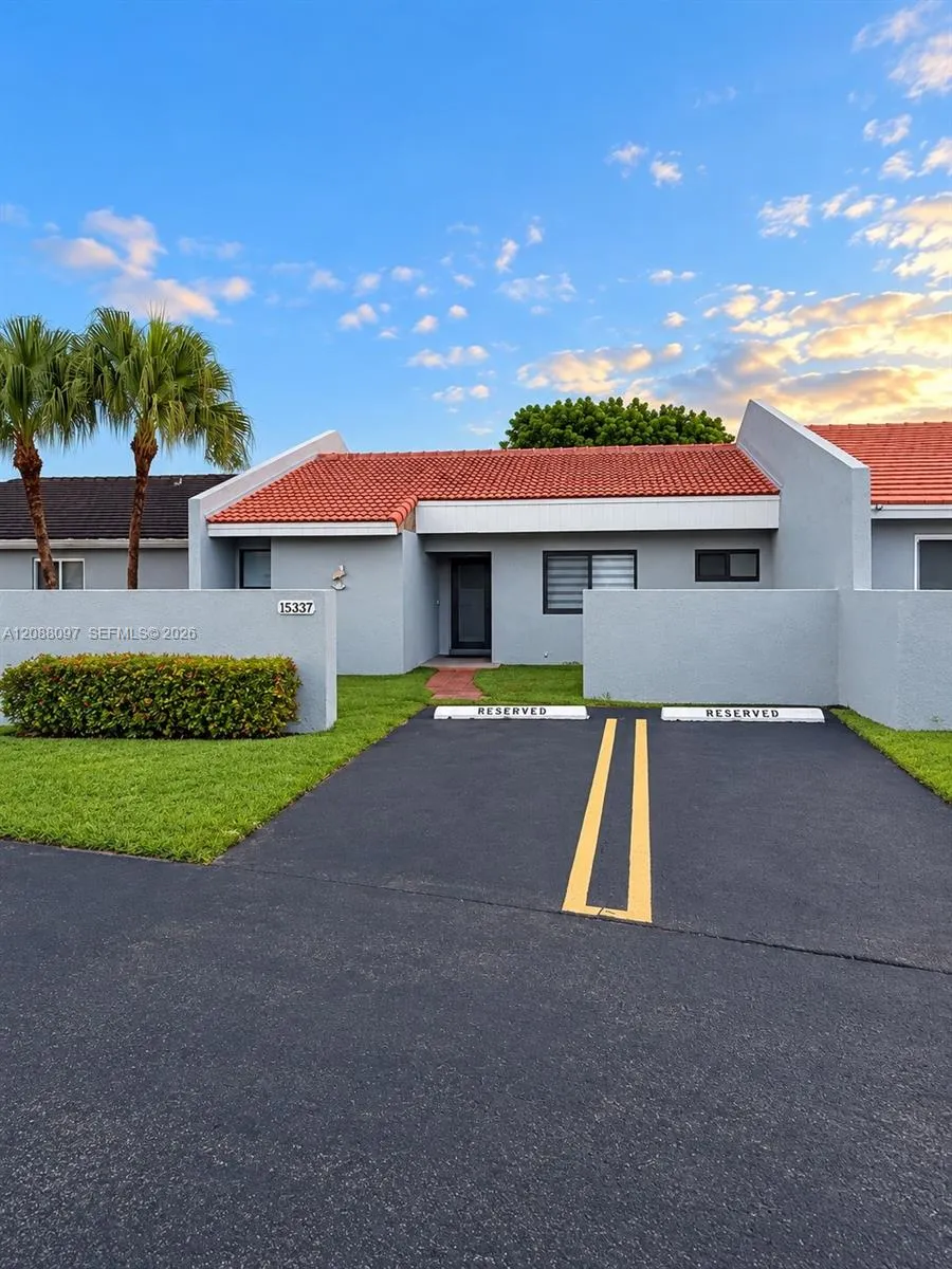En Venta 15337 SW 80th Lane, Miami, FL 33193, Miami, FL 33193