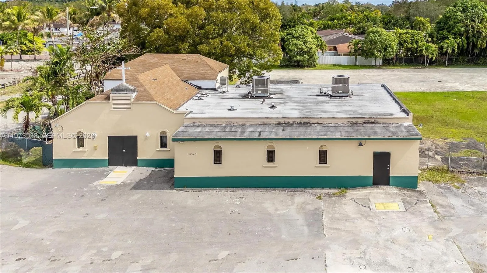 Foto de propiedad en 15343 NW 2nd Avenue, Miami, FL 33169 Miami con MLS# 
