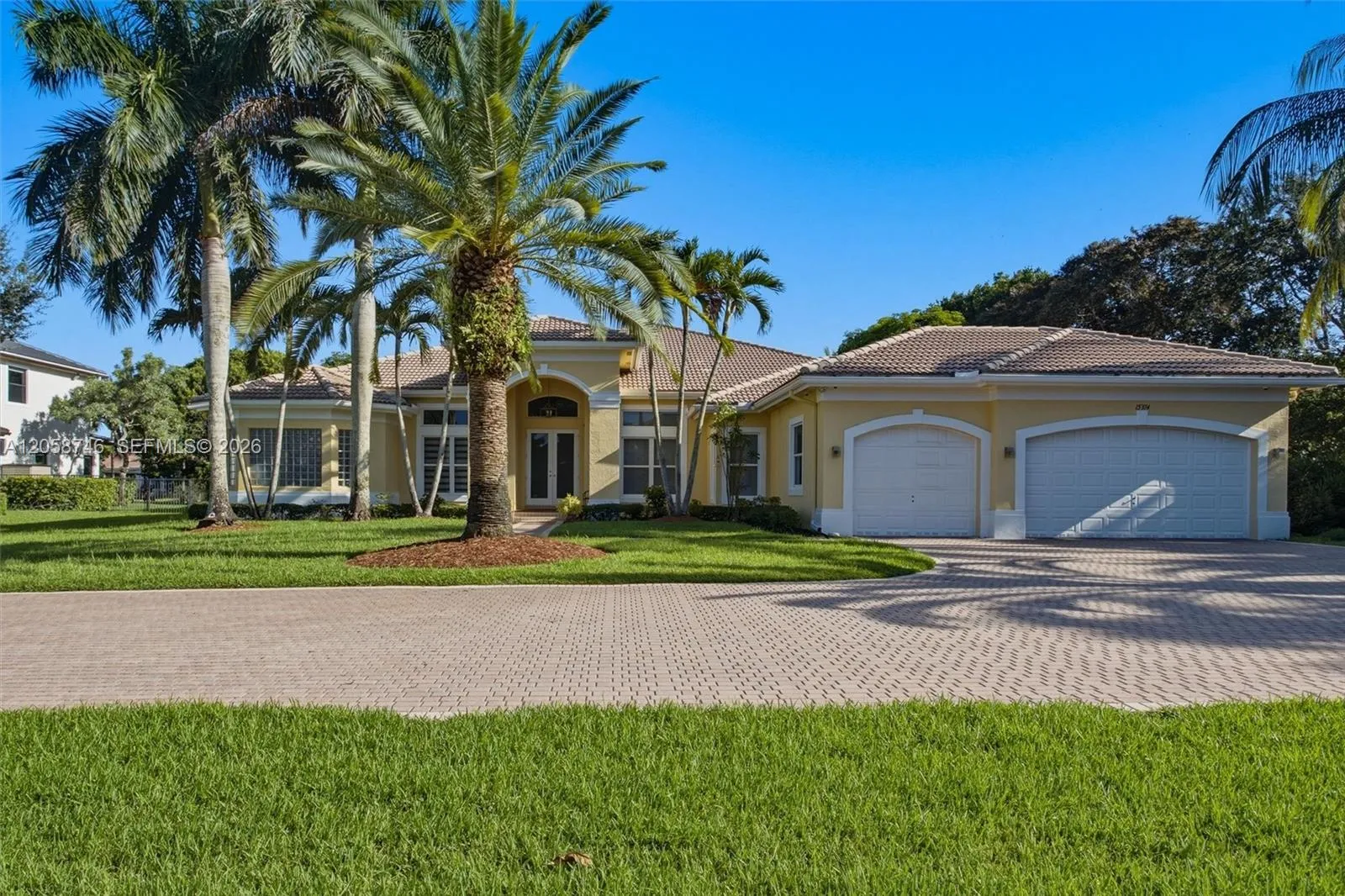 Foto de propiedad en 15374 SW 34th Street, Davie, FL 33331 Davie con MLS# 