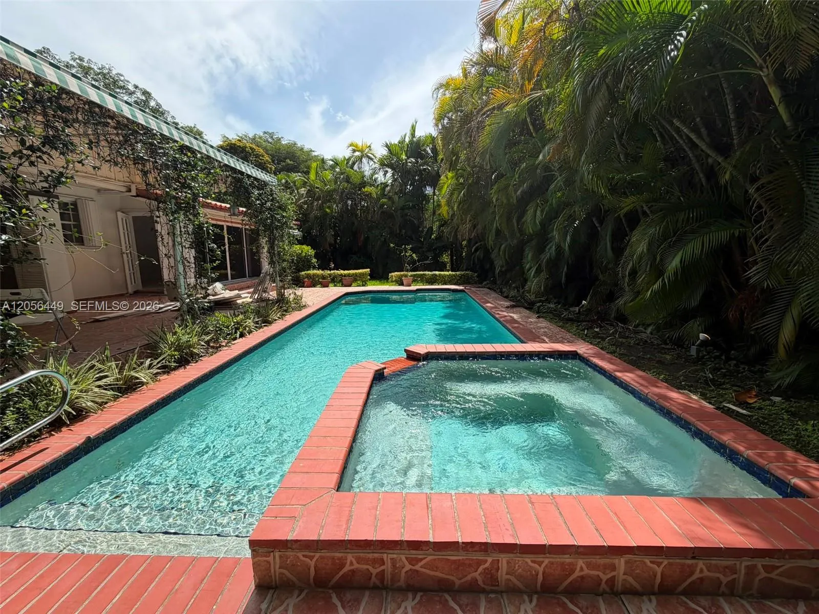 Foto de propiedad en 1540 Dorado Avenue, Coral Gables, FL 33146 Coral Gables con MLS# 