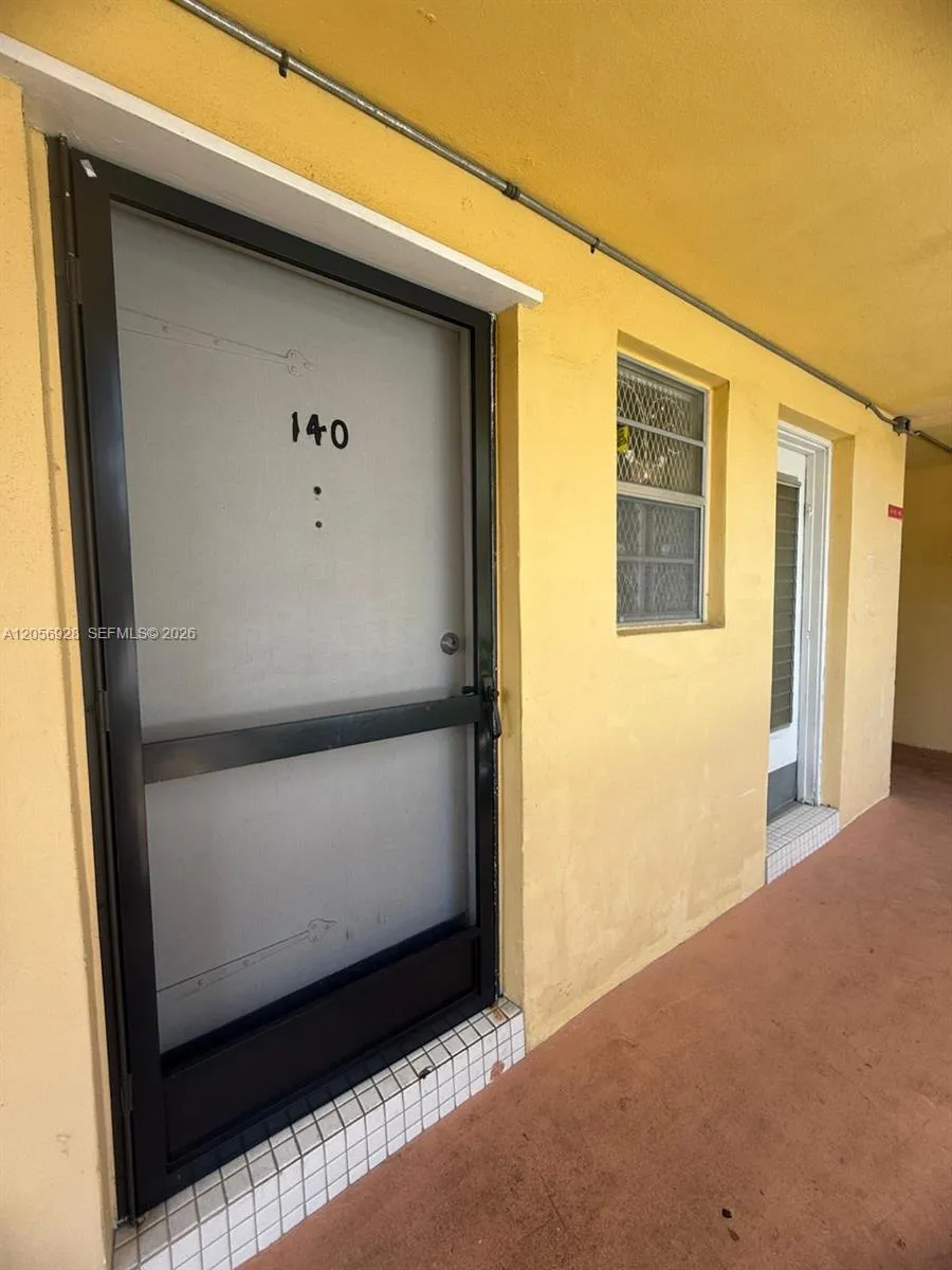 Vendido 1540 NE 191st Street 140, Miami, FL 33179, Miami, FL 33179