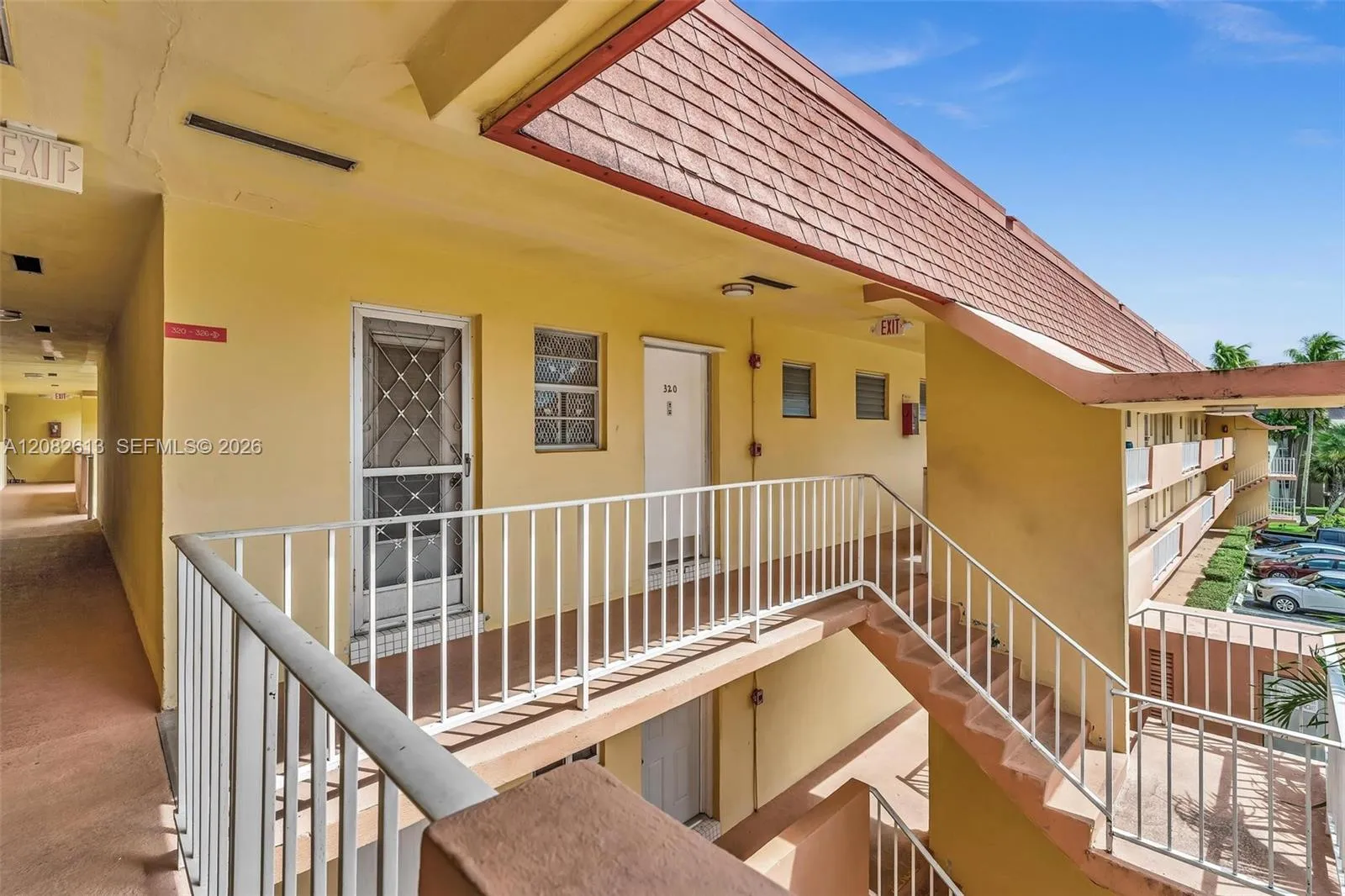 Foto de propiedad en 1540 NE 191st Street 320, Miami, FL 33179 Miami con MLS# 